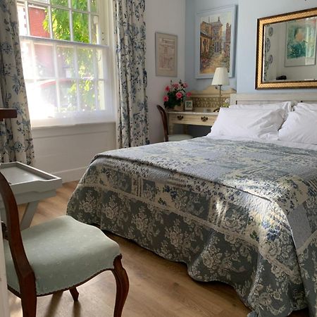 윈체스터 Esme'S B&B 외부 사진