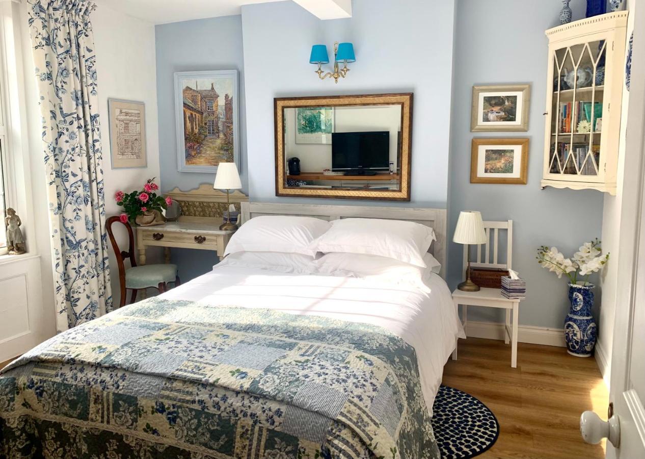 윈체스터 Esme'S B&B 외부 사진