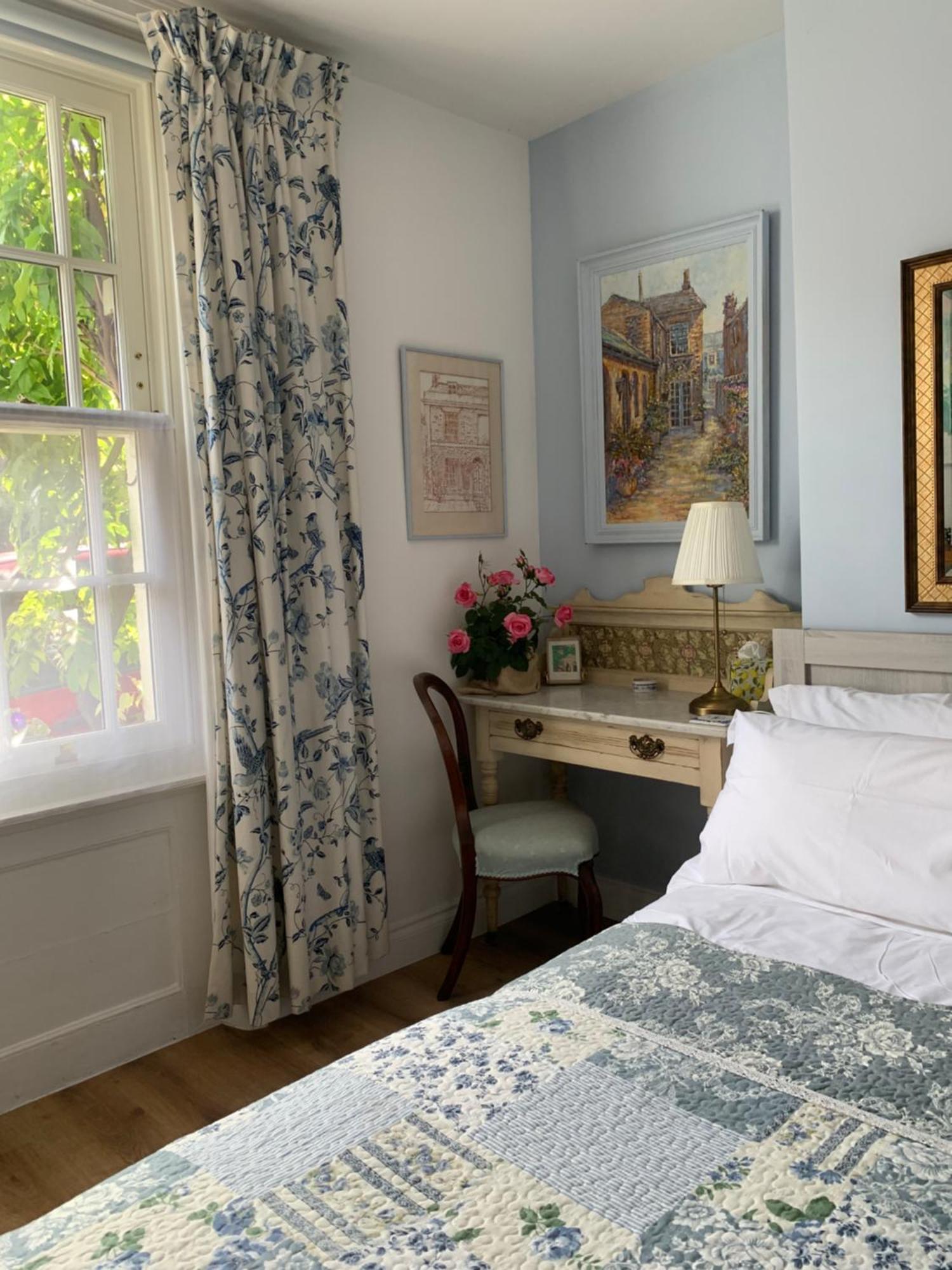 윈체스터 Esme'S B&B 외부 사진